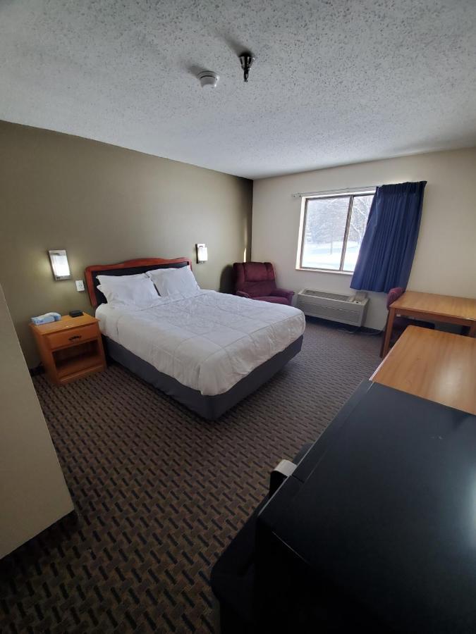 Hibbing Inn And Suites Екстер'єр фото